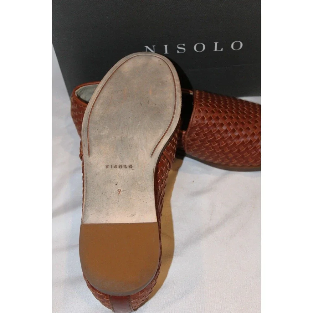 Nisolo water resistant